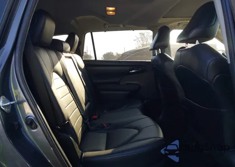 2020 Toyota Highlander Xle z USA, uszkodzony, nr VIN 5TDHZRAH2LS505752